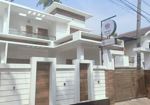 Cliff Vista by Saash Hotels