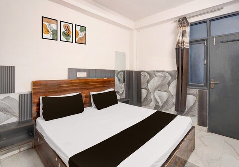 Hotel O Signature Village Guest House