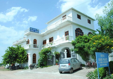 Hotel Isabel Palace