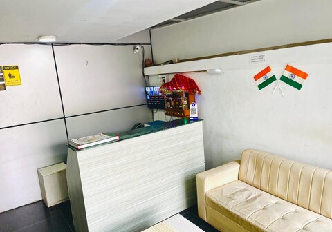 Hotel Admire Expressway by ASPL