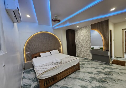 Nandi Homestay Hampi