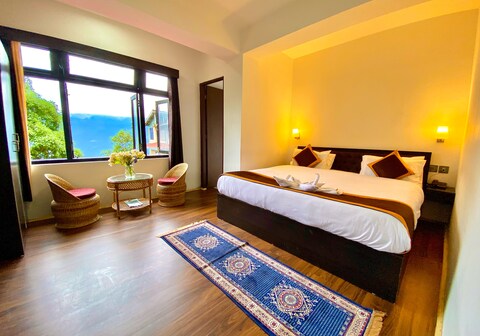 Daksha Pelling Nest