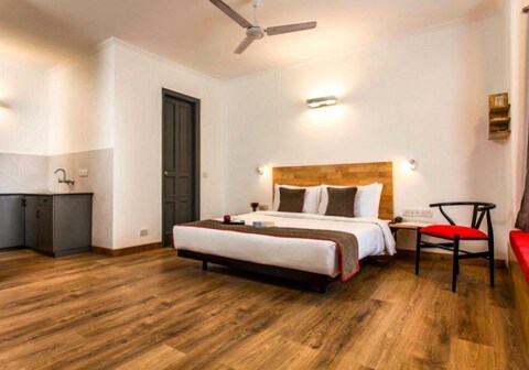 Hotel OYO Nagar Metro Station