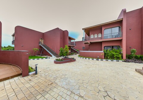 Teakwood Forest Resort