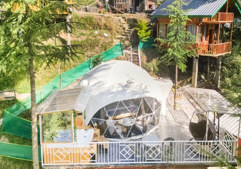 The White Pearl | A Geodesic Glamp