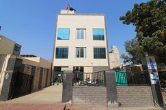 OYO 1884 Hotel Heera Continental, Mathura OYO 1884 Hotel Heera Continental, Mathura