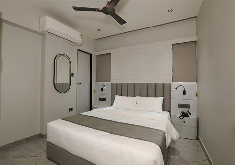 HOTEL AERO INN