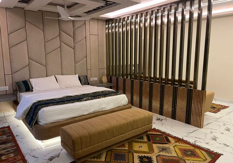 The Hotel Emerald