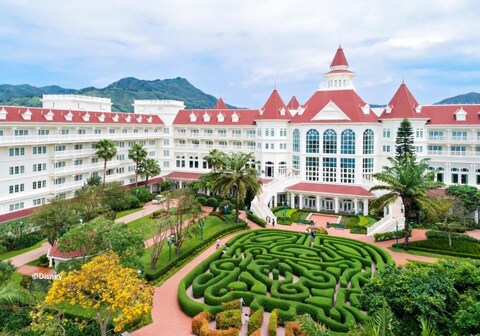 Hong Kong Disneyland Hotel