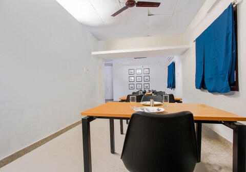 Hotel O Murugan Rooms