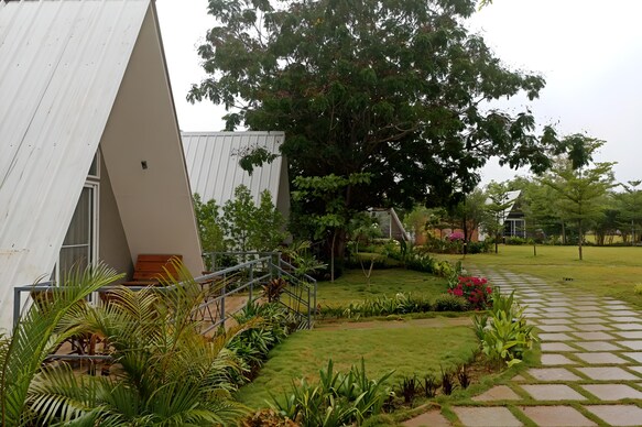 Trance Veechika Resort