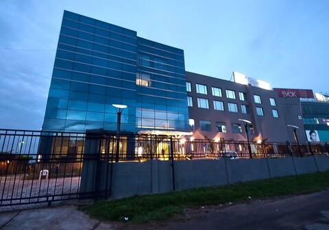 The Golden Plaza Hotel & Spa Zirakpur