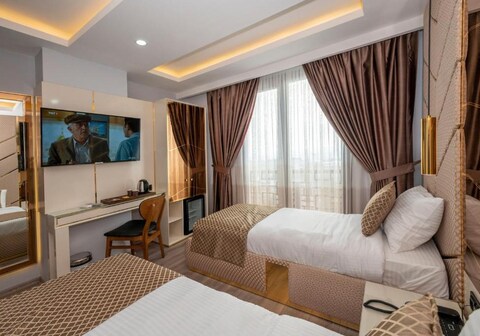 Zazzoni Airport Hotel