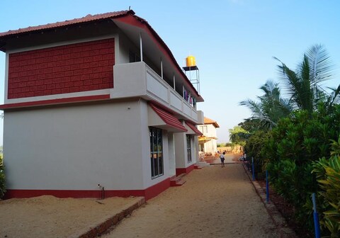 Kinara  Homestay | Rooms & Restaurant