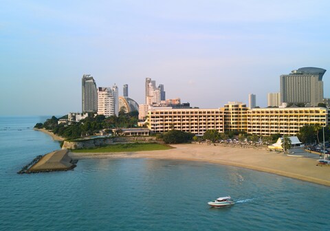 Dusit Thani Pattaya