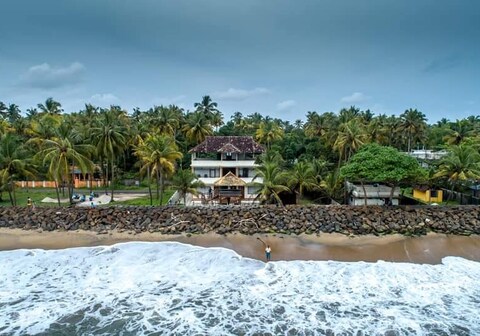 Tide End Heritage Beach Villa