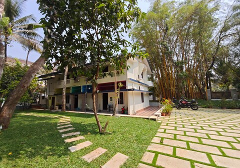 Porte De Munnar Family Cottage