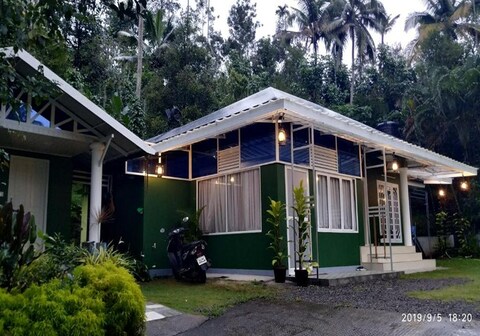 Fab Valley Homestay Munnar