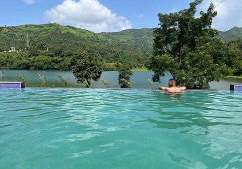 VRISA Mountain Retreat