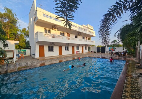 Yathra Farm House with Swimming Pool