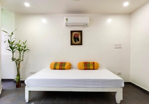 Studio 37 HKV with additional beautiful glass room