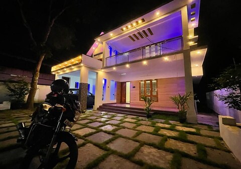 Adam Villa Homestay
