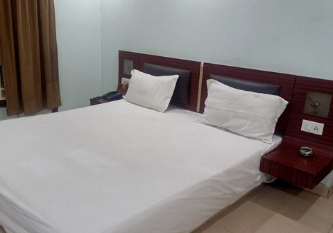 Townhouse Oak Dhanbad Railway Junction