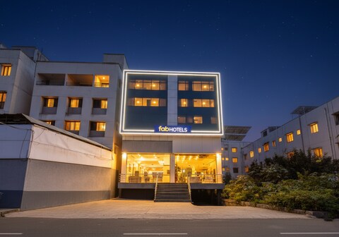 FabHotel Samudra Executive - Nr Solapur Highway