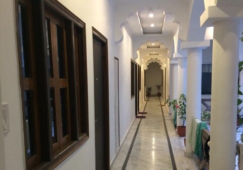 HOTEL CHELSEA PALACE