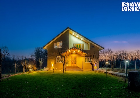 StayVista at Apple @ The Dewan Bagh