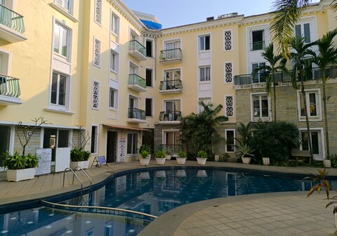 Orraica 103 Pool View 2 BHK Apartment near Baga beach