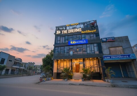 FabHotel The Dreams