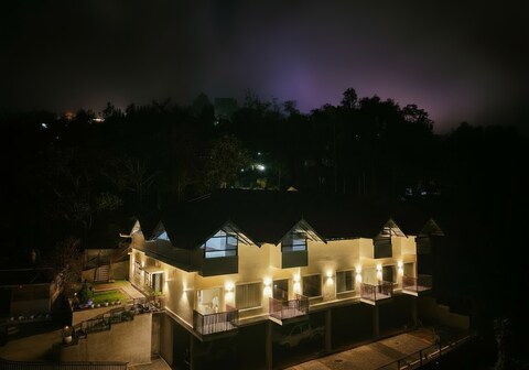 Brookside Munnar | Couples & Family Only