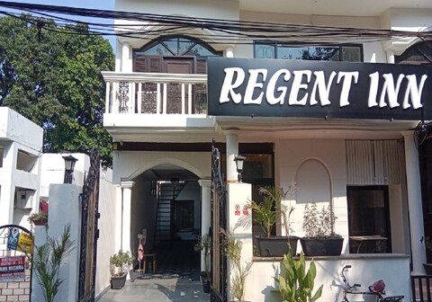 Hotel Regent Inn Lucknow