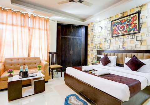 Hotel Global Stay @ Delhi Airport with Free Parking