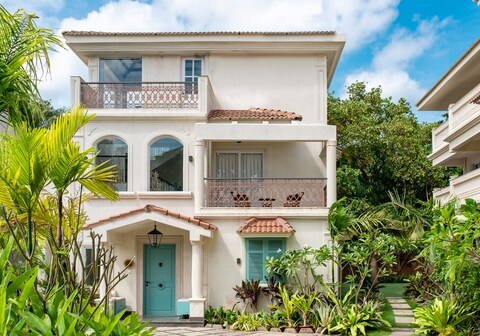 Scandinavian Abode Pvt Pool Hot Tub on Terrace V8 by Jaglax Homes