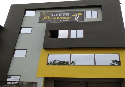 Hotel Geeta Residency