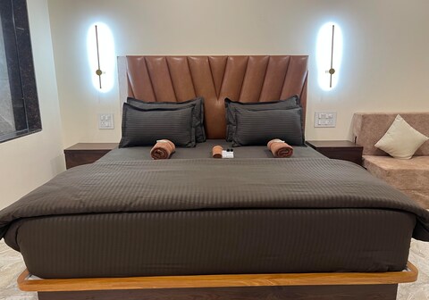 SABA'S TENT & COTTAGE