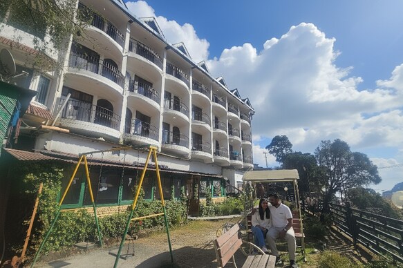 Hotel Welcome Park(walkable distance from mall road)