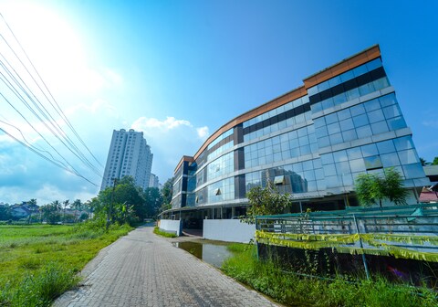 Prime Casadel Apartments-10 min to Kakkanad Infopark