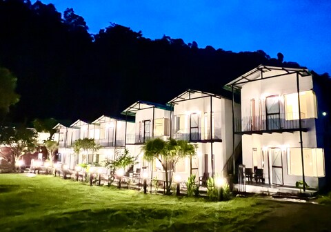 Aspen Riverside Resort