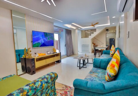 Maple East by Tensor Stays