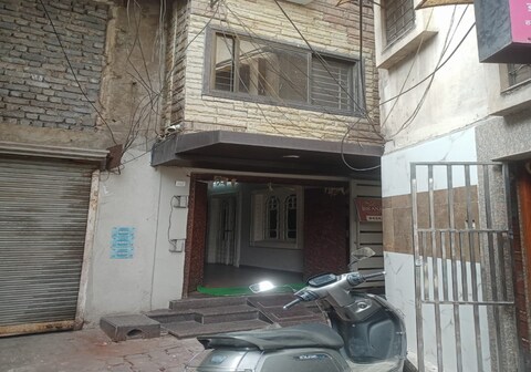 Hotel Five Star, Kotwali