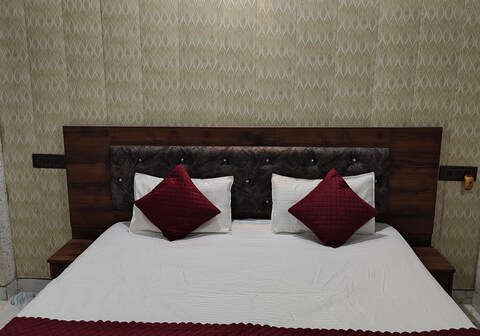 Raghunandan Home stay