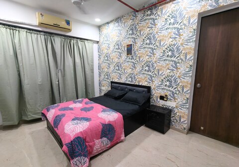 IUC 201 (Private 1Bhk) 3 Min Nesco:Nirlon:BEC | AC