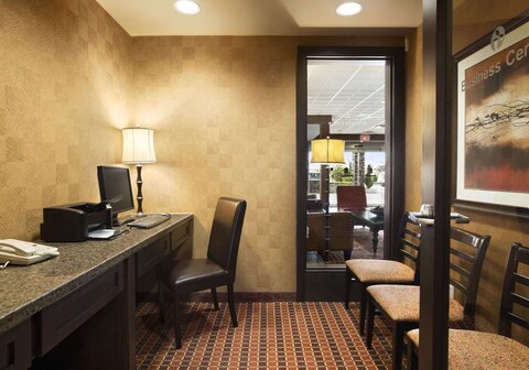 Ramada by Wyndham Surrey/Langley