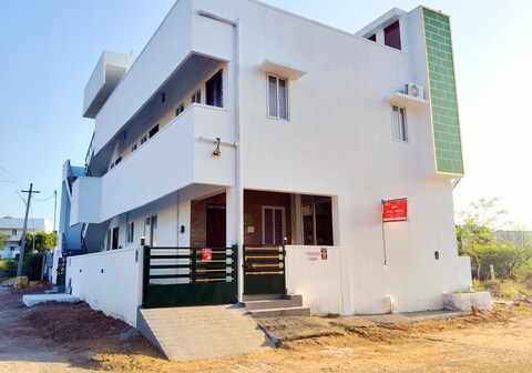 AAG pride Service Apartment