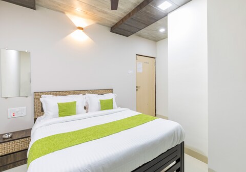 Saras Residency