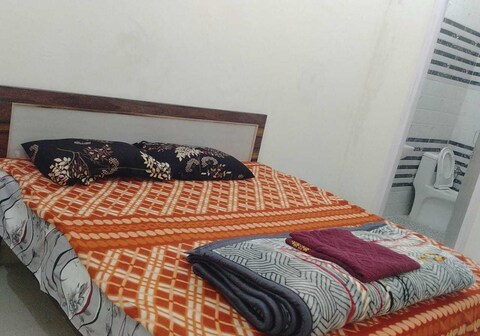 Hotel O MAHAL GUEST HOUSE