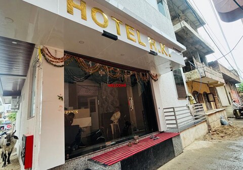 HOTEL R.K